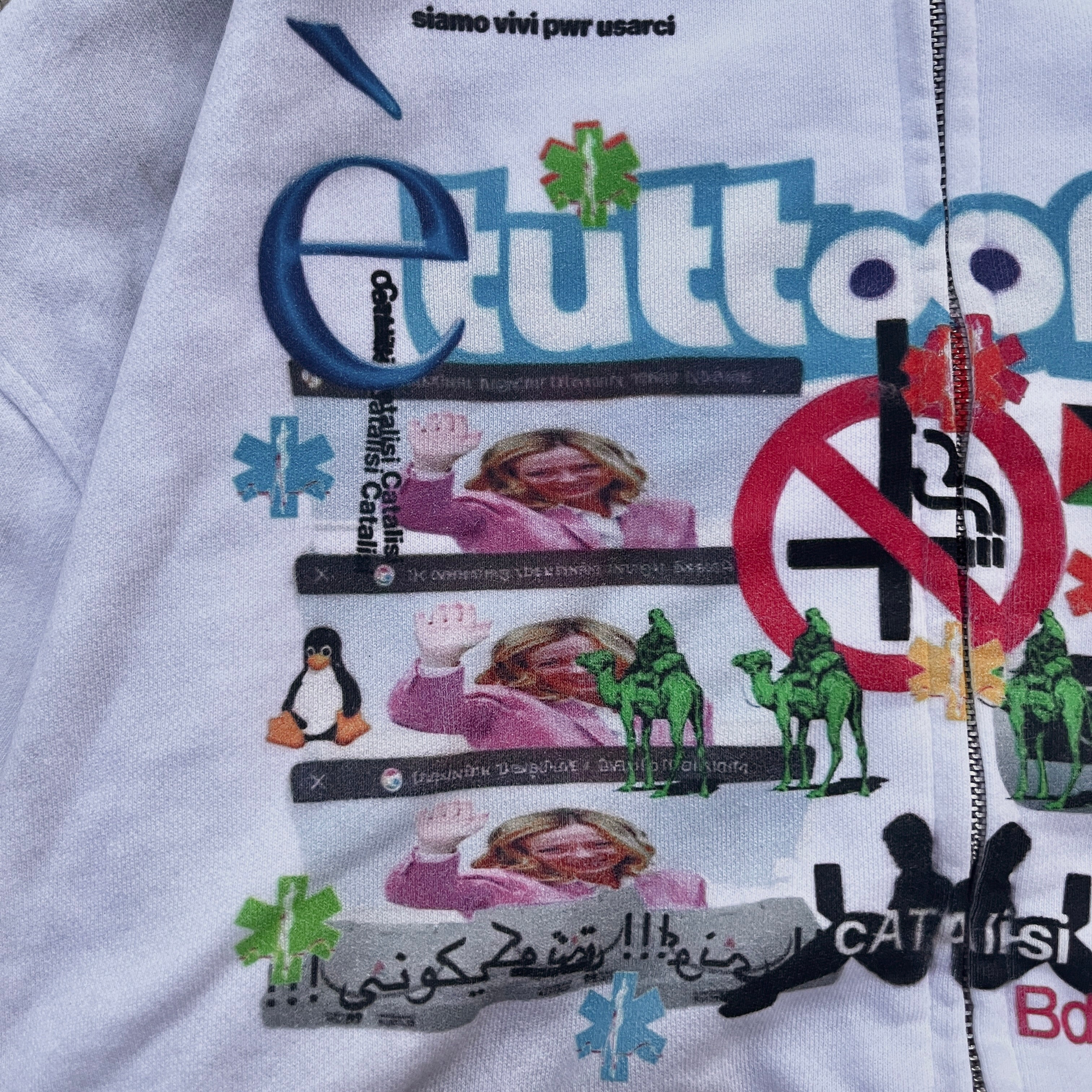 È TUTTO FINITO ZIP HOODIE